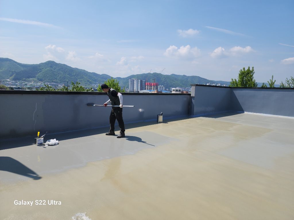 탑코트 도포 작업