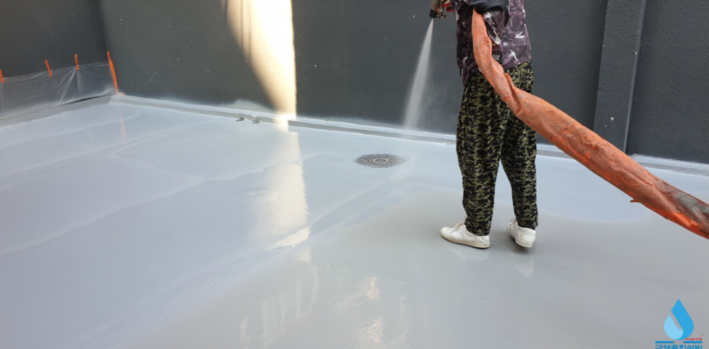 폴리우레아 스프레이 도포