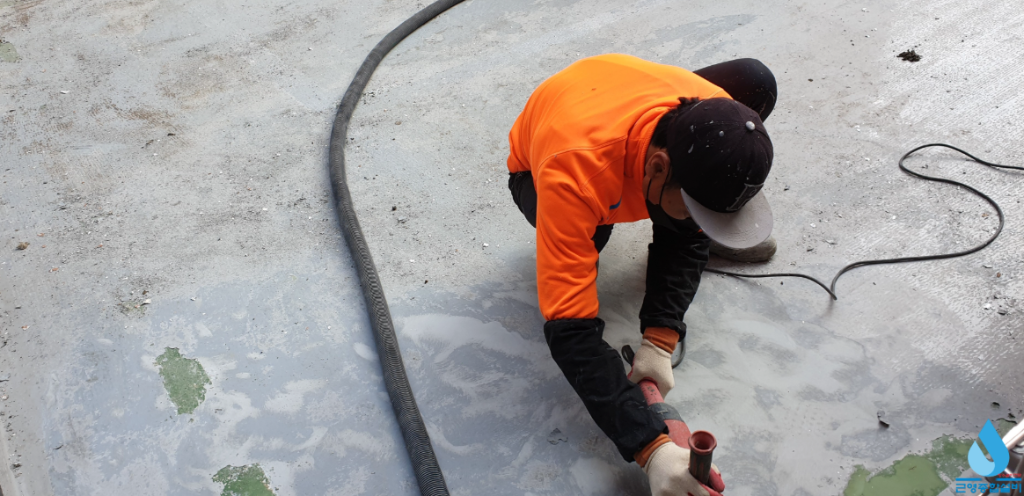 바닥 우레탄 도포 작업